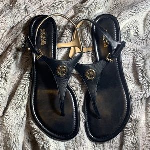 Michael Kors NWOT sandals Size 8.5